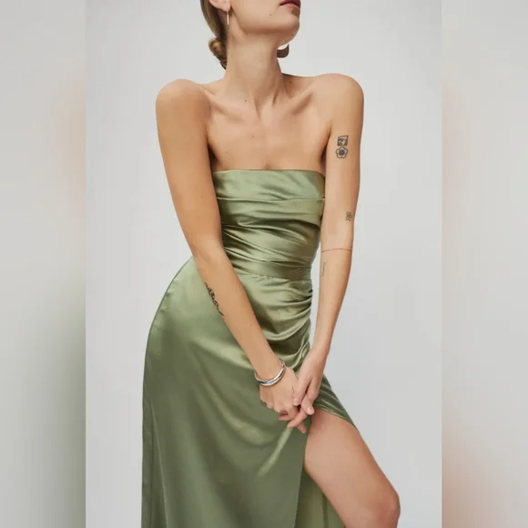 NWT Reformation Barrow Silk Dress in Artichoke Green Maxi Strapless - Picture 2 of 11